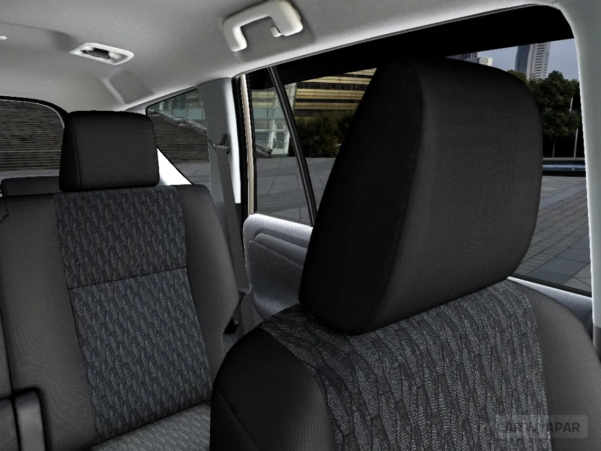 Toyota Innova Crysta GX Plus 8 Str